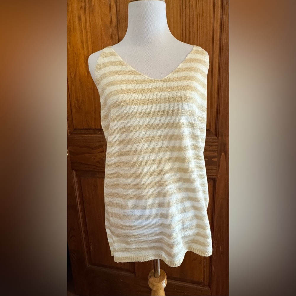 POL Women’s size L Knit Tank Top. Cream and white NWOT. Never worn. Beautiful